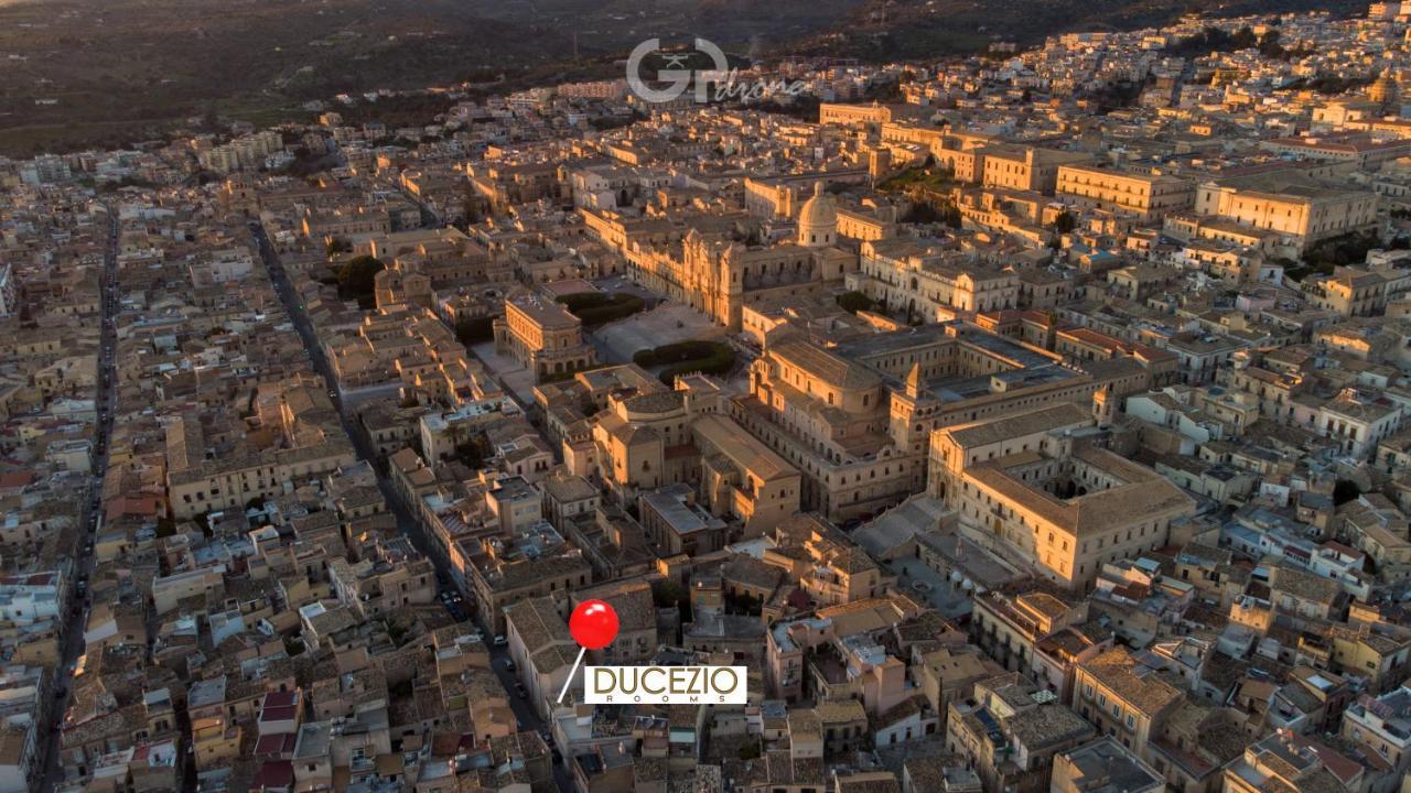 Ducezio Rooms Noto Bagian luar foto